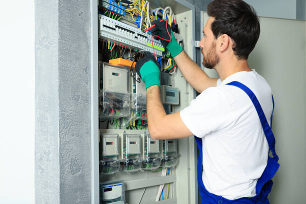 Best Licensed Electrician  in Strathmore, NJ